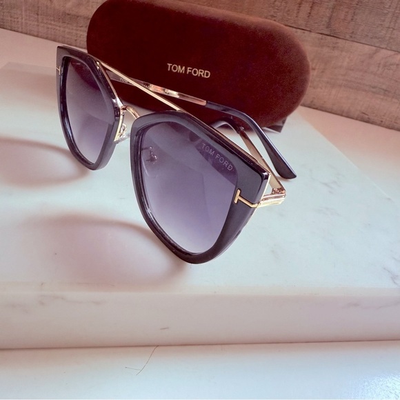Tom Ford Women’s Dahlia Geometric Black and Gold 55 mm Sunglasses/Case main image 9